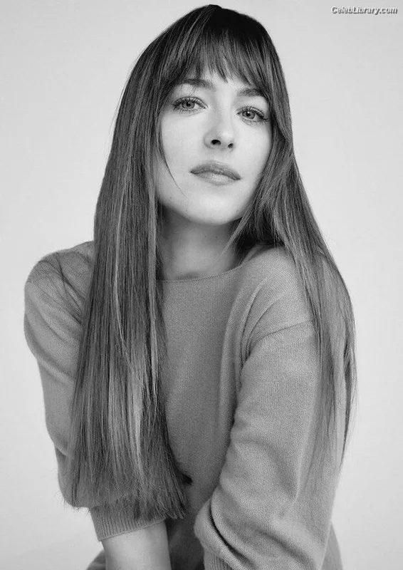 Dakota Johnson photo 23 of 1132