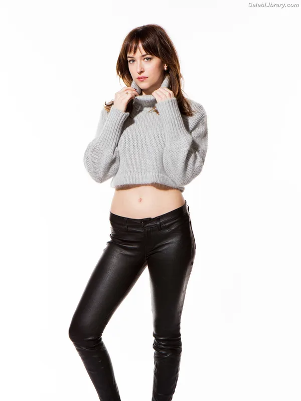 Dakota Johnson photo 5 of 1132