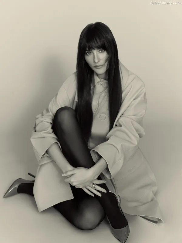 Dakota Johnson photo 9 of 1132