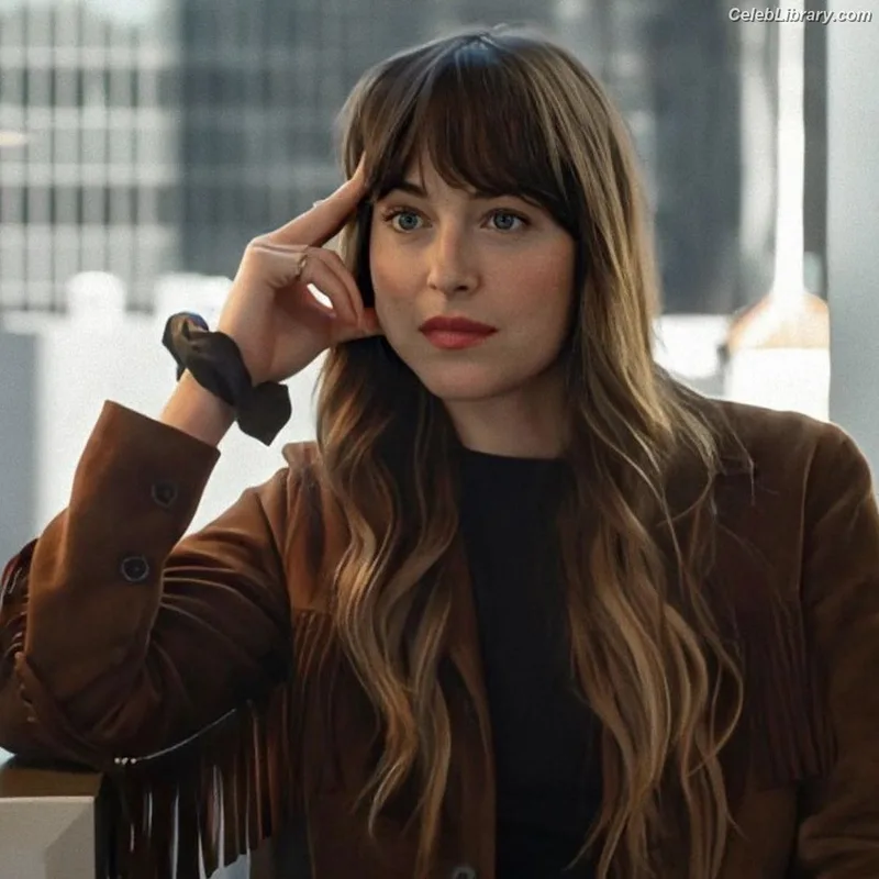 Dakota Johnson photo 14 of 1132