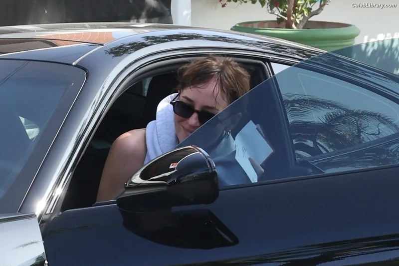 Dakota Johnson photo 9 of 1132