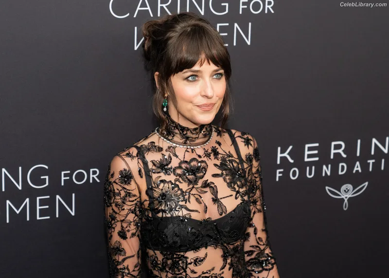 Dakota Johnson photo 13 of 1132