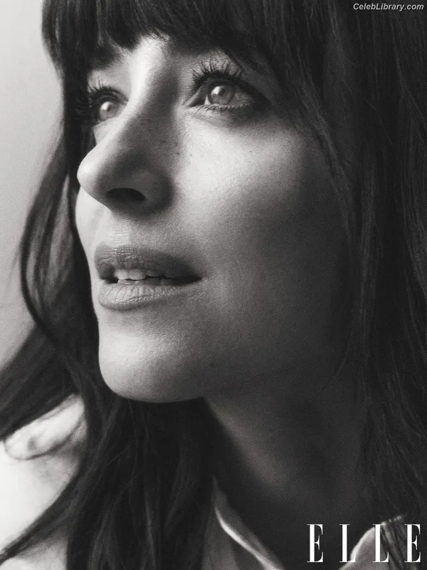 Dakota Johnson photo 21 of 1132
