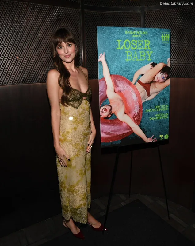 Dakota Johnson photo 9 of 1132