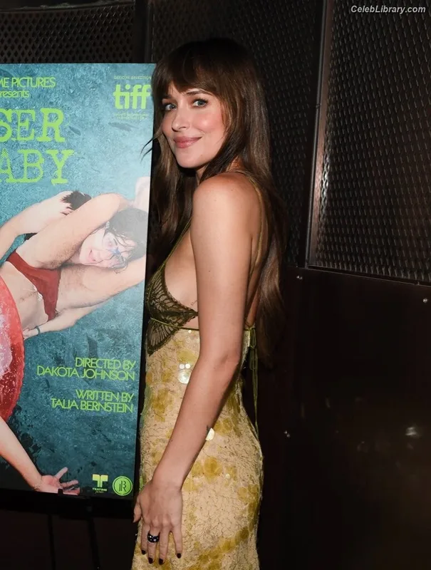 Dakota Johnson photo 12 of 1132