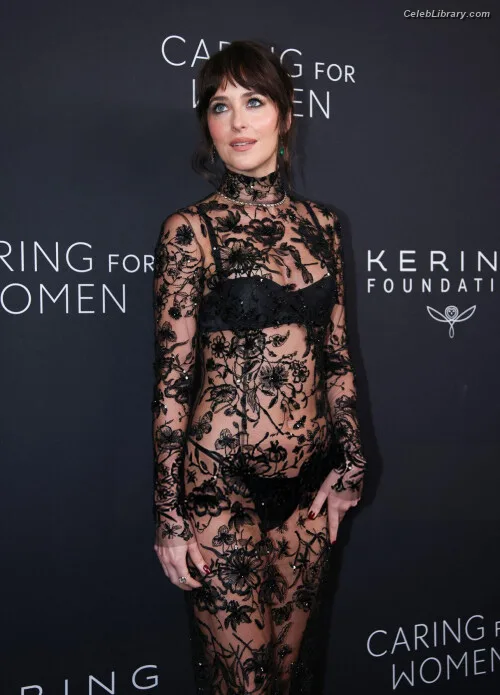 Dakota Johnson photo 14 of 1132