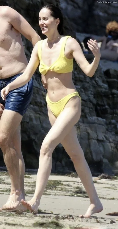 Dakota Johnson photo 16 of 1132