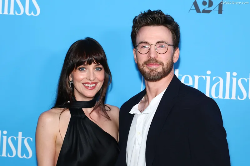 Dakota Johnson photo 10 of 1132
