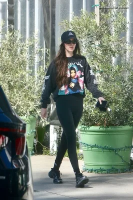 Dakota Johnson photo 1 of 1132