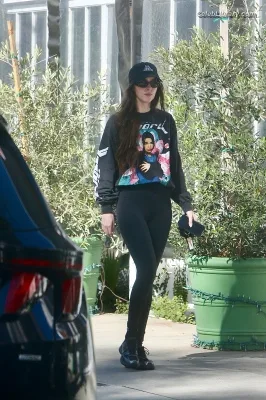 Dakota Johnson photo 3 of 1132