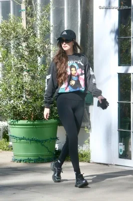 Dakota Johnson photo 14 of 1132