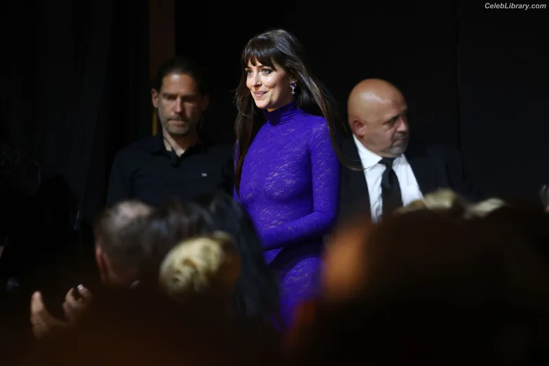 Dakota Johnson photo 1 of 1132