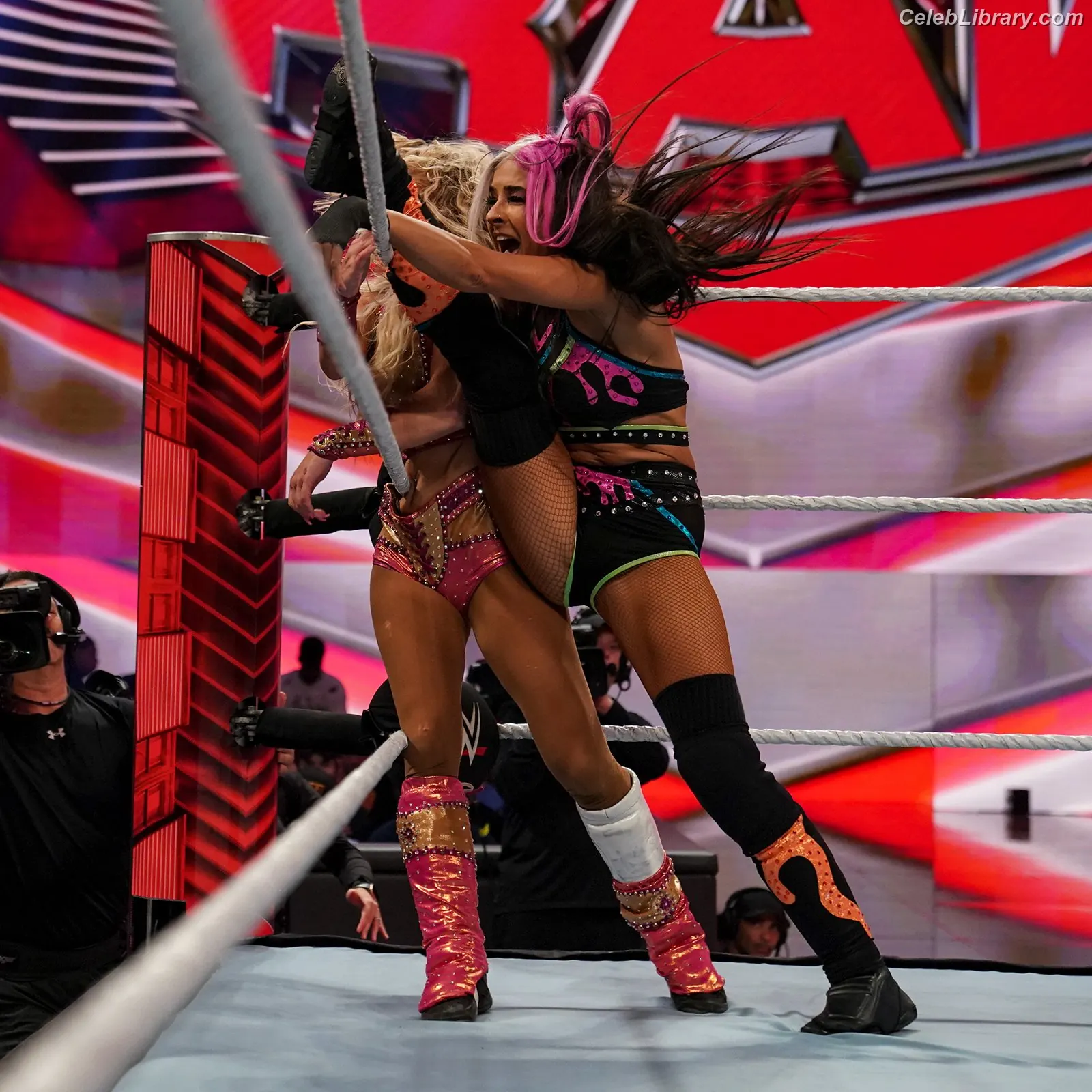 Dakota Kai photo 2 of 601