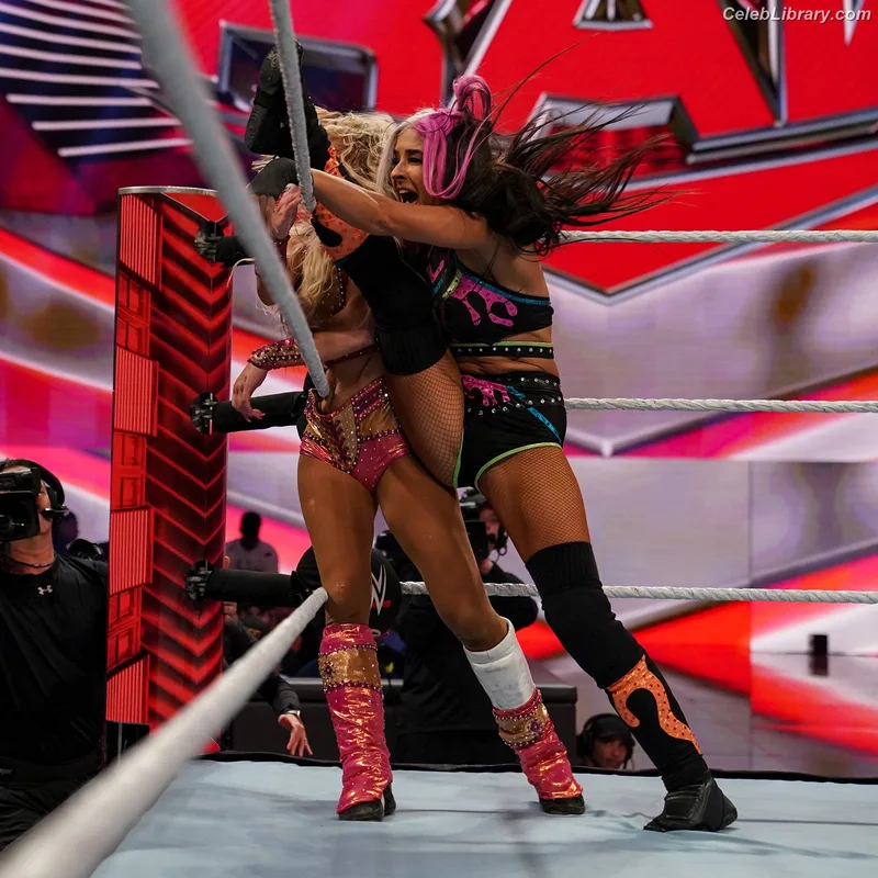 Dakota Kai photo 2 of 602