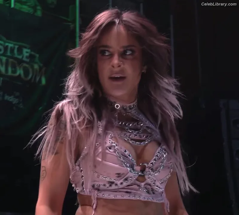 Dakota Kai photo 1 of 602