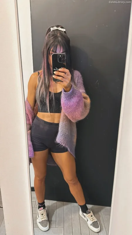 Dakota Kai photo 1 of 602