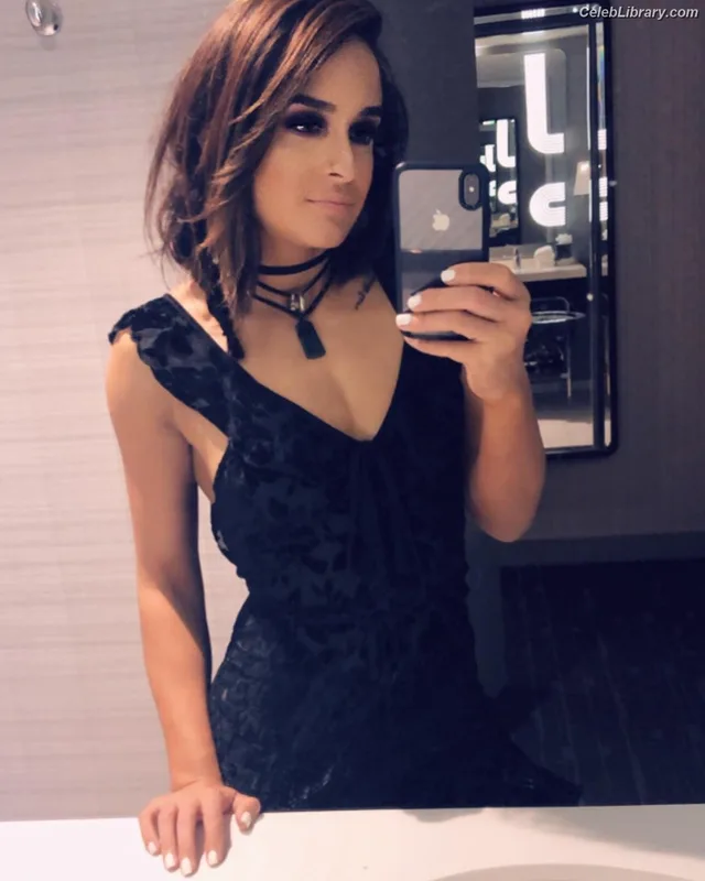 Dakota Kai photo 7 of 602