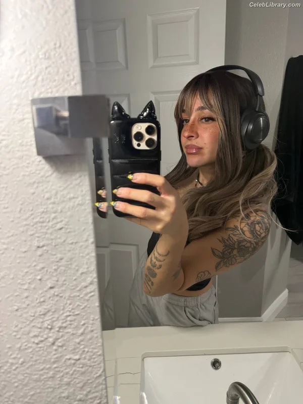 Dakota Kai photo 10 of 602