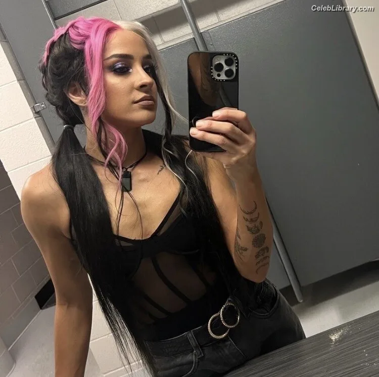 Dakota Kai photo 13 of 602