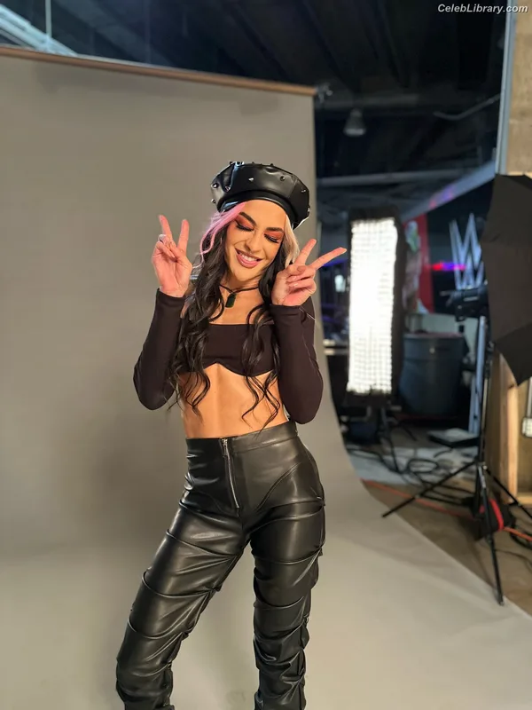 Dakota Kai photo 7 of 602