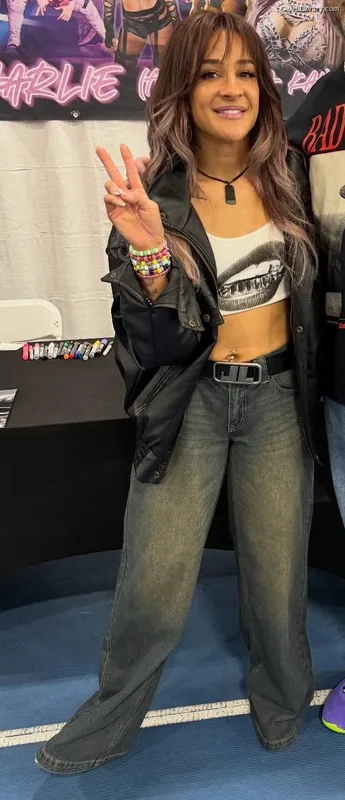 Dakota Kai photo 14 of 602