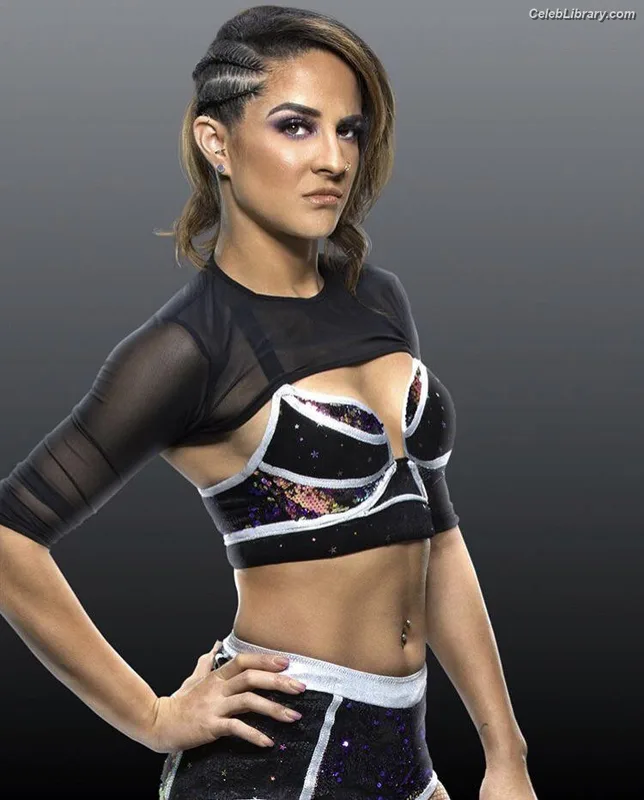 Dakota Kai photo 1 of 602