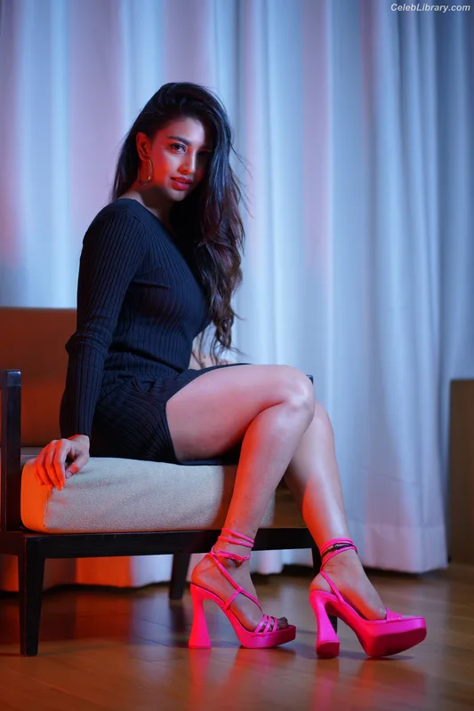 Daksha Nagarkar photo 15 of 72