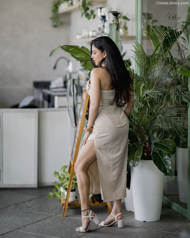 Daksha Nagarkar photo 6 of 72