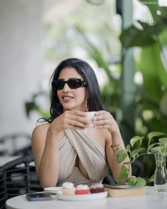 Daksha Nagarkar photo 8 of 72