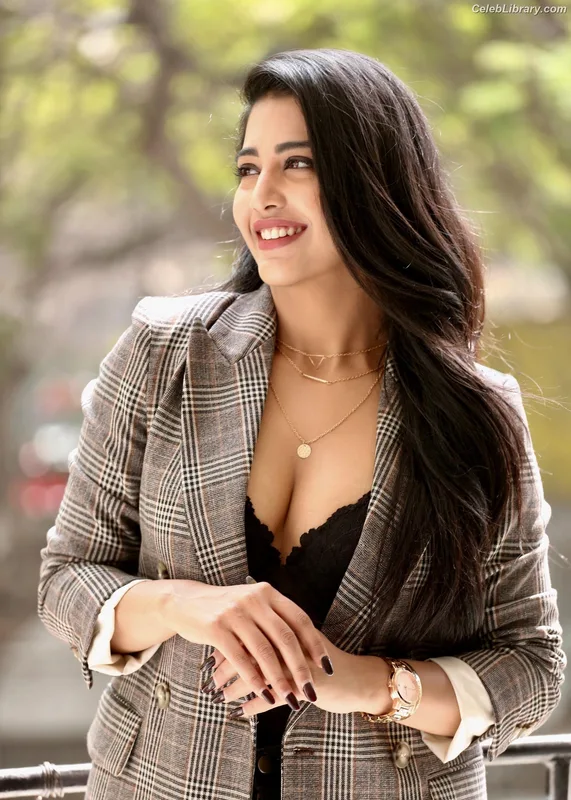 Daksha Nagarkar photo 2 of 72