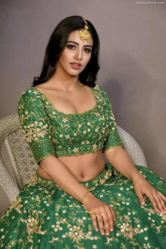 Daksha Nagarkar photo 7 of 72