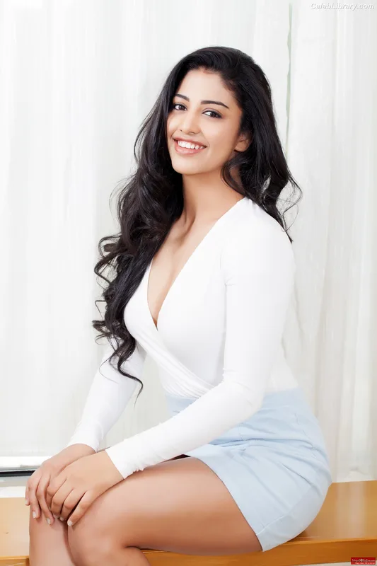Daksha Nagarkar photo 17 of 72