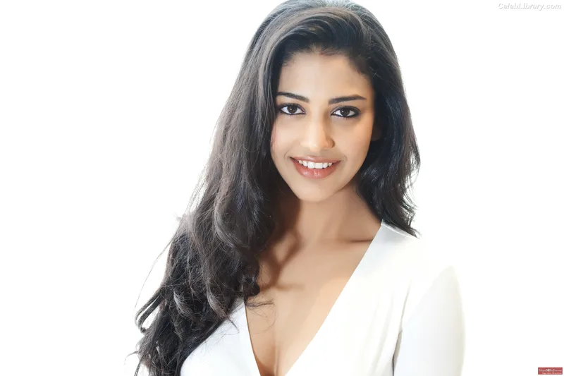 Daksha Nagarkar photo 22 of 72