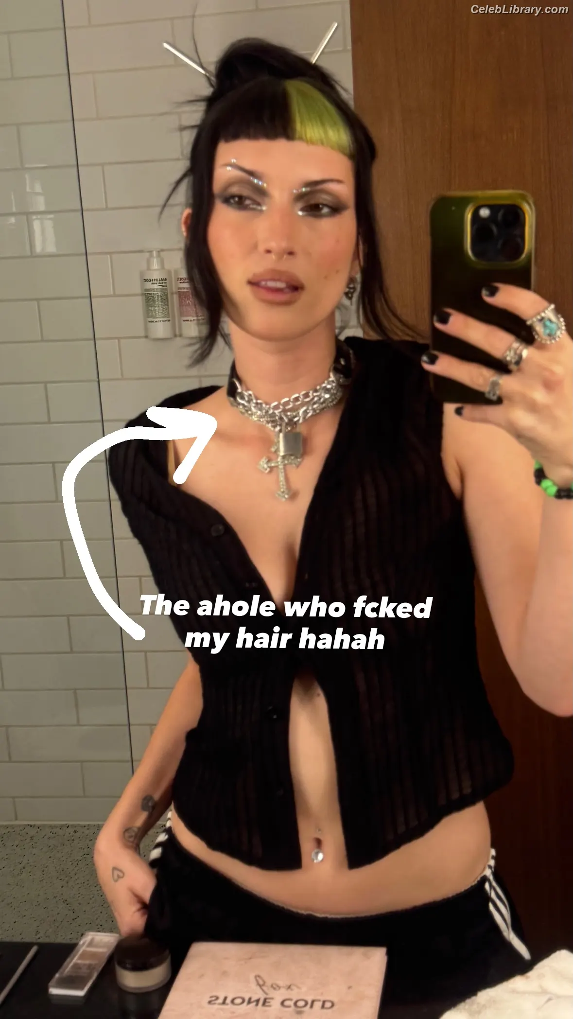 Dani Thorne photo 16 of 910