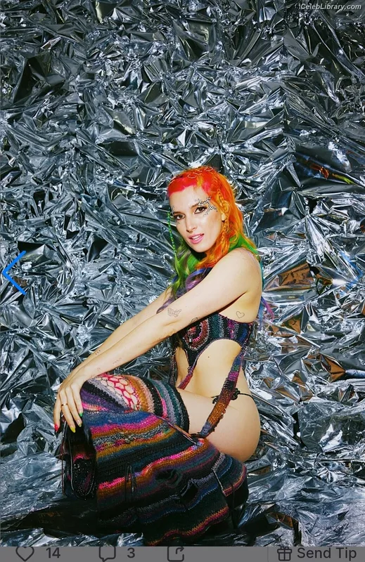 Dani Thorne photo 12 of 911