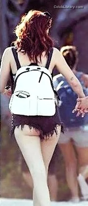 Dani Thorne photo 8 of 911