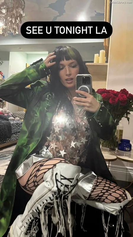 Dani Thorne photo 7 of 911