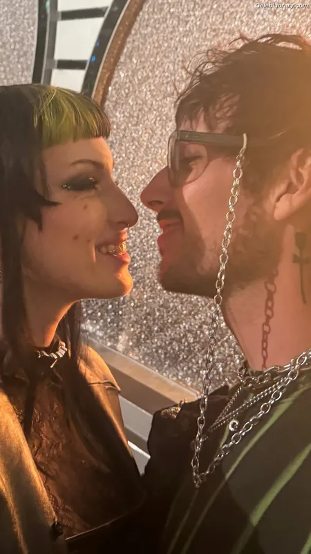Dani Thorne photo 6 of 911