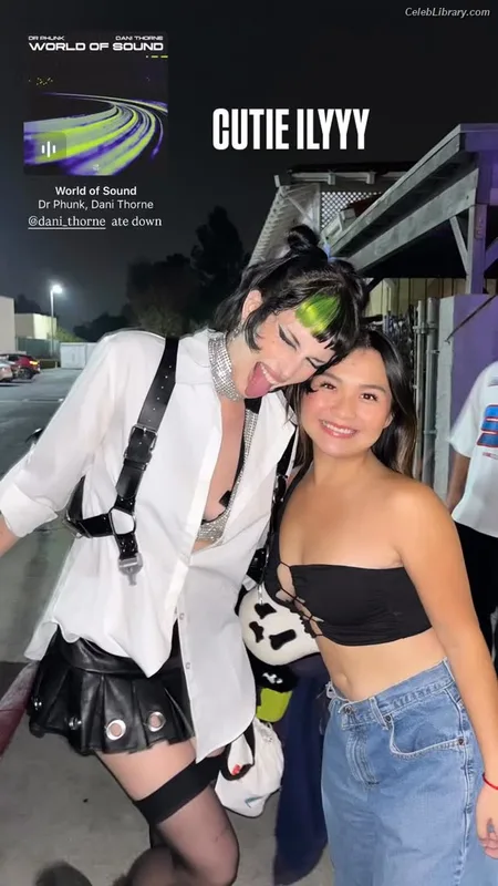 Dani Thorne photo 7 of 911
