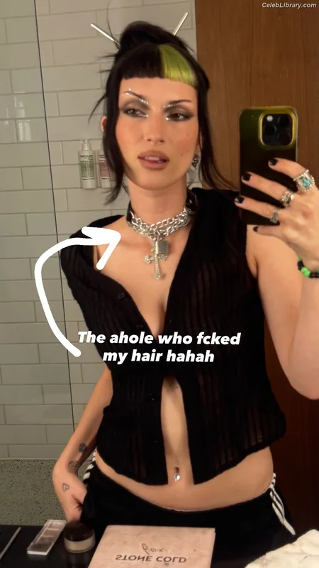 Dani Thorne photo 16 of 911