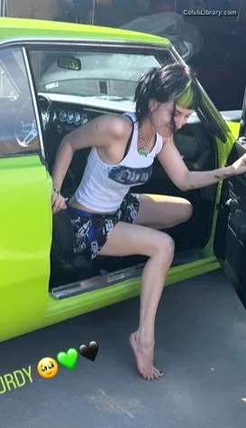 Dani Thorne photo 22 of 911