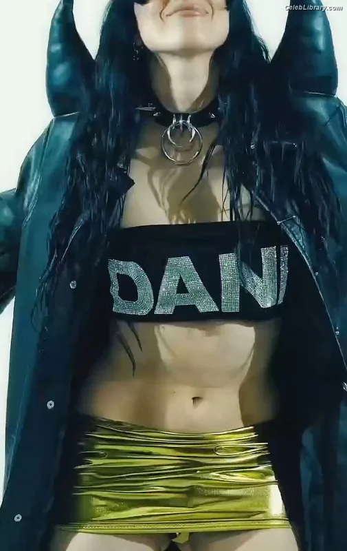 Dani Thorne photo 23 of 911