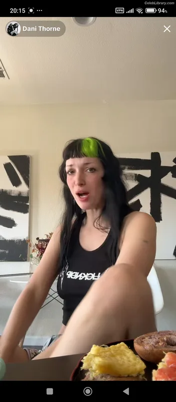 Dani Thorne photo 6 of 911