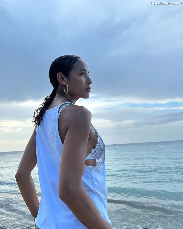 Dania Ramirez photo 6 of 171