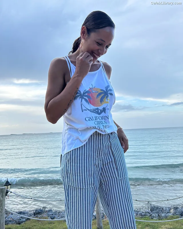 Dania Ramirez photo 8 of 171