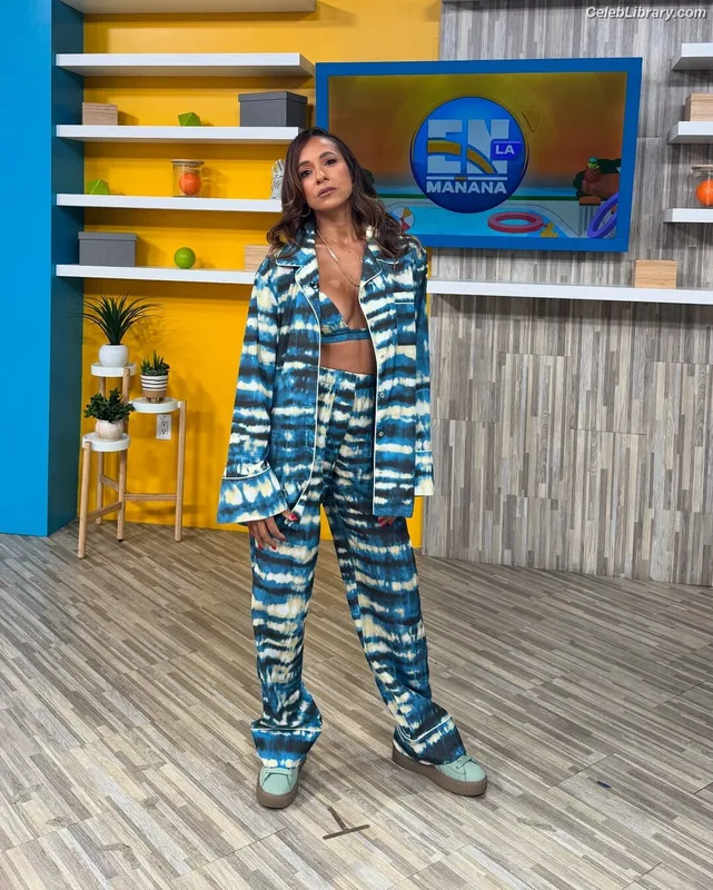 Dania Ramirez photo 23 of 171