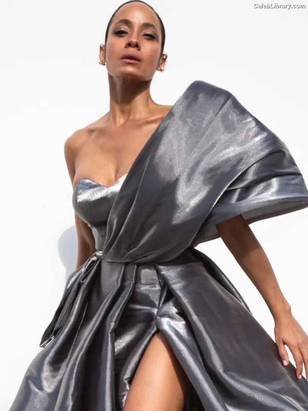 Dania Ramirez photo 1 of 171