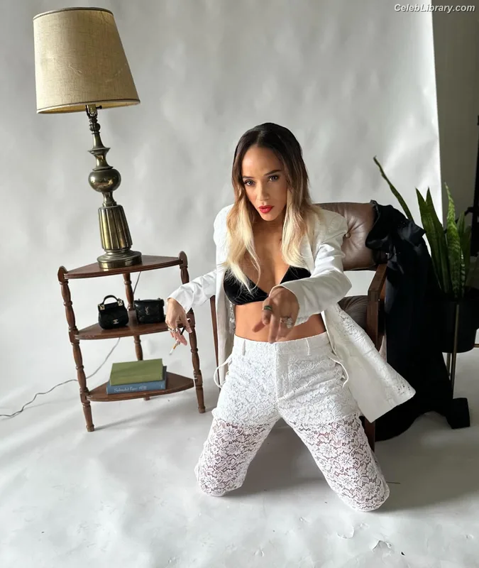 Dania Ramirez photo 14 of 171
