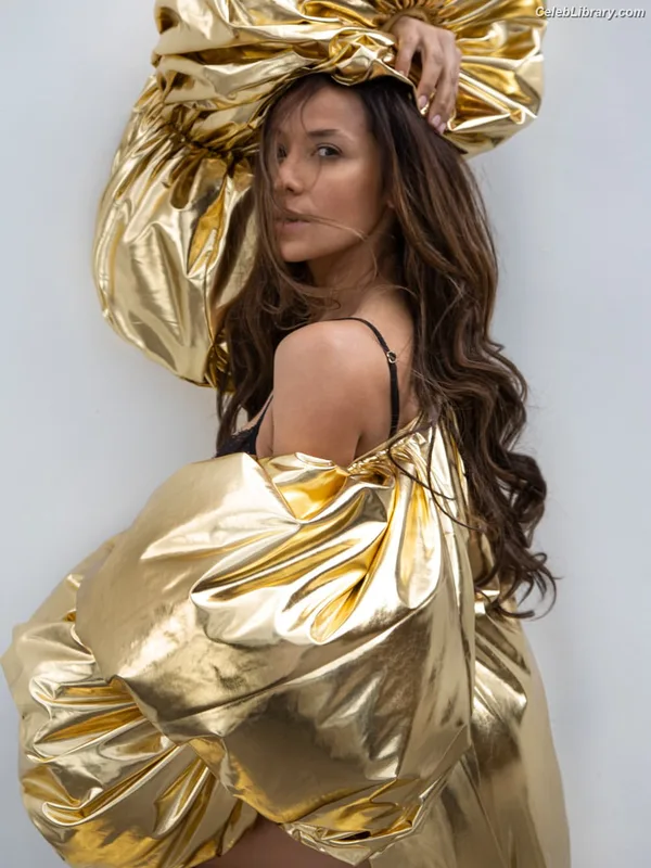 Dania Ramirez photo 21 of 171
