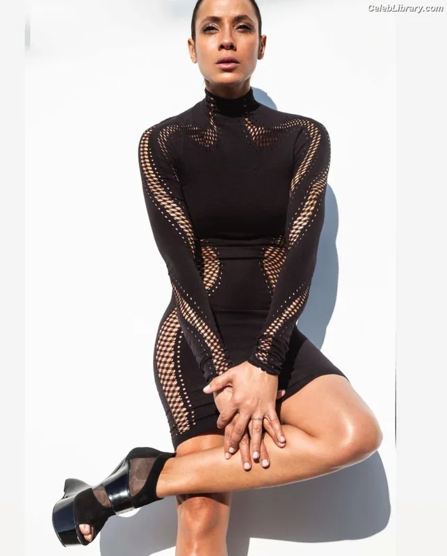 Dania Ramirez photo 8 of 171